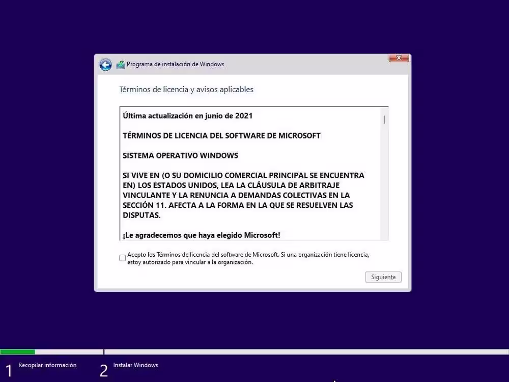 Instalar Windows 11 - Paso 6 - Aceptación de términos licencia y avisos